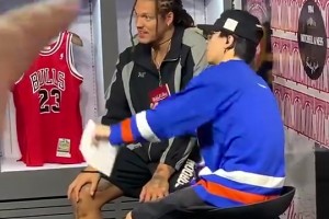 这也太美了吧！谷爱凌居然还会打篮球，和许诺同框显得小鸟依人~